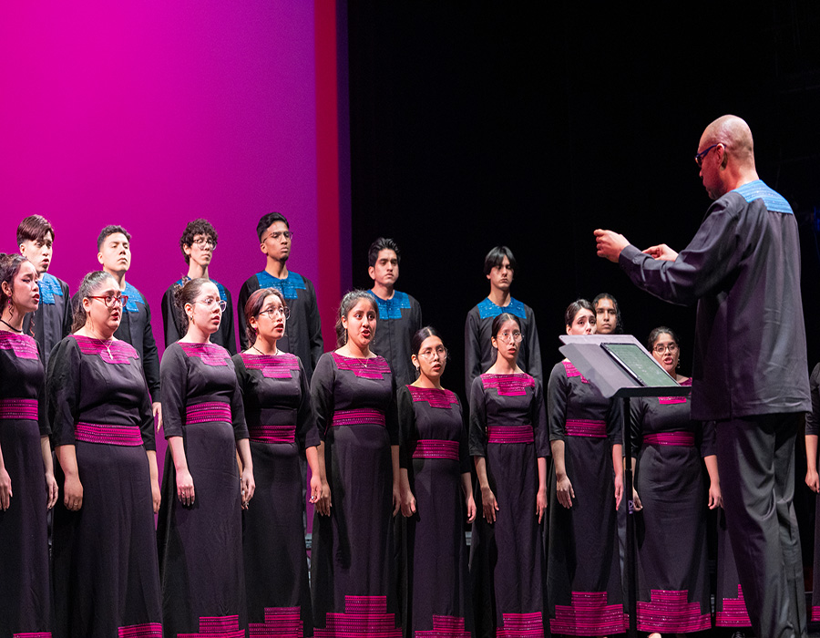 Coro Juvenil Sinfonía por el Perú emociona en Toronto